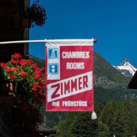 Landhaus Alpenrose - Feriendomizile Pichler Hotell Heiligenblut Exteriör bild