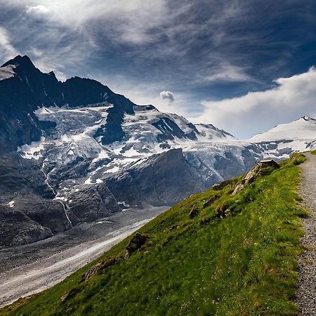 Landhaus Alpenrose - Feriendomizile Pichler Hotell Heiligenblut Exteriör bild