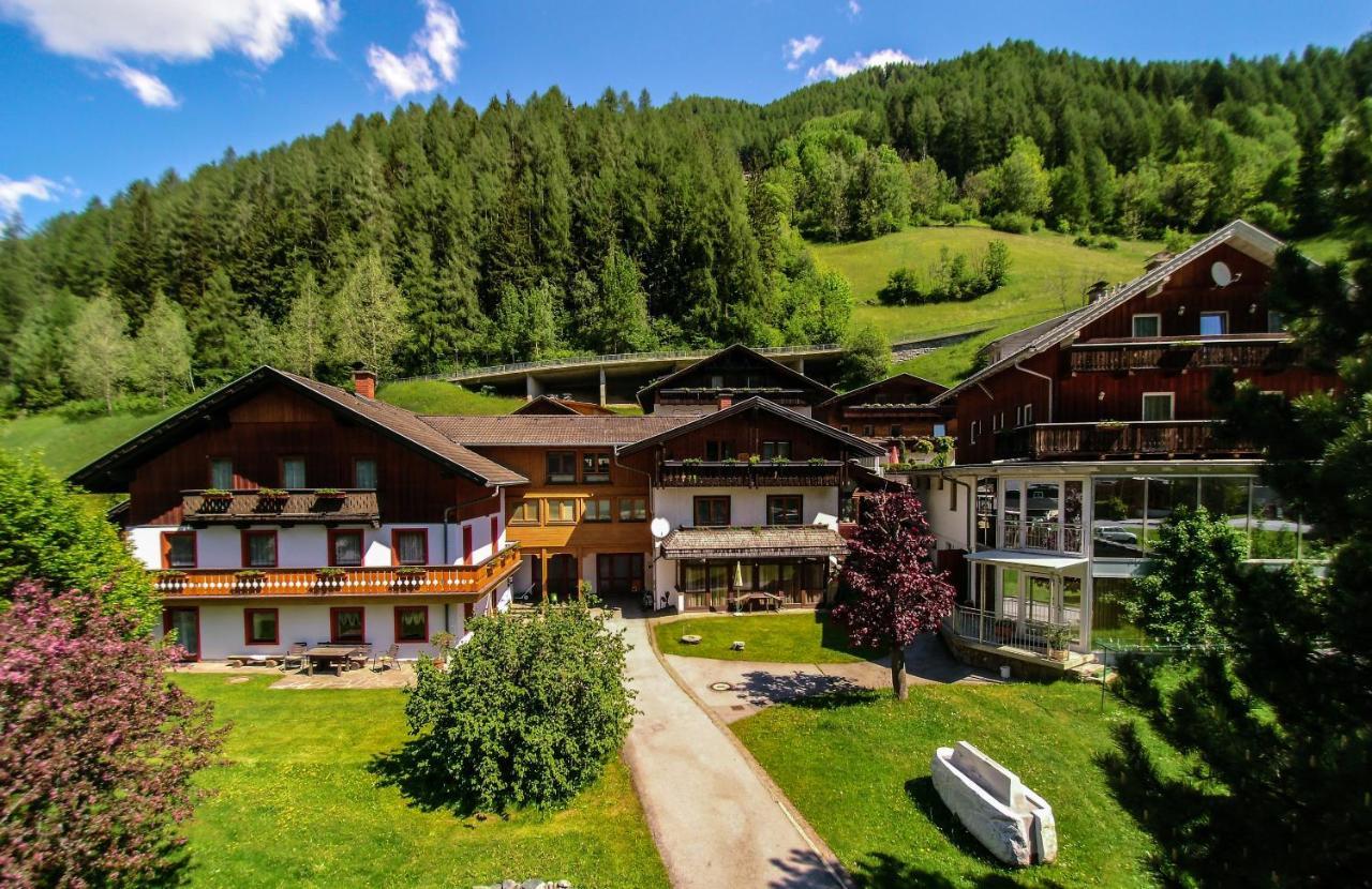 Landhaus Alpenrose - Feriendomizile Pichler Hotell Heiligenblut Exteriör bild