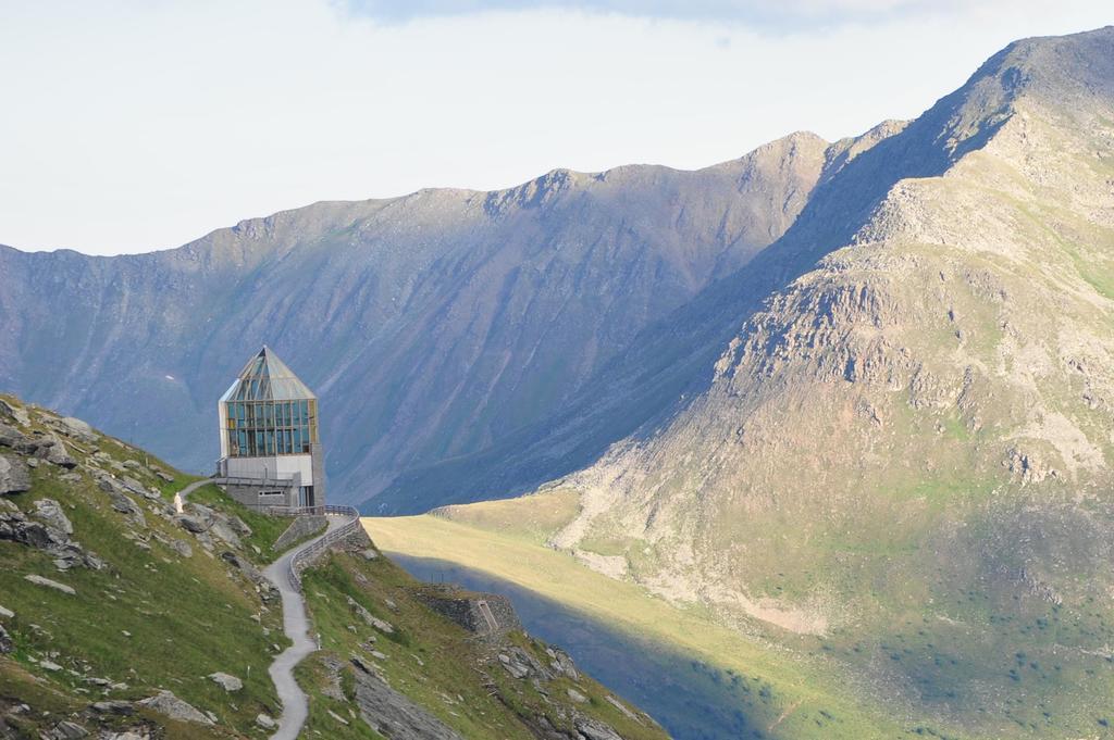 Landhaus Alpenrose - Feriendomizile Pichler Hotell Heiligenblut Exteriör bild