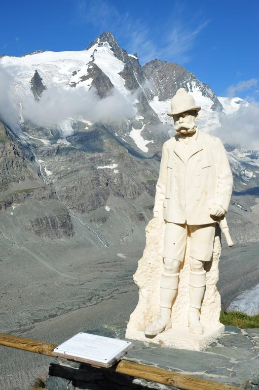 Landhaus Alpenrose - Feriendomizile Pichler Hotell Heiligenblut Exteriör bild